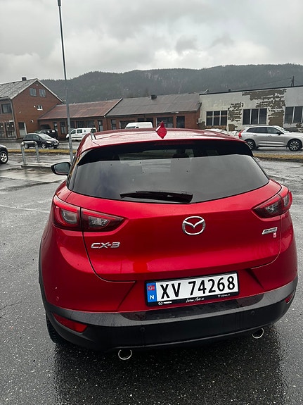 Mazda CX-3 2 of 5