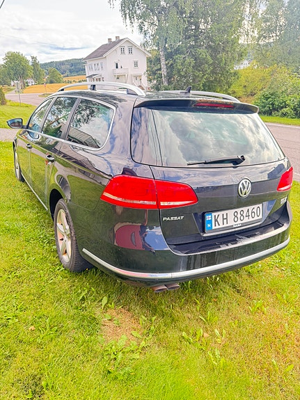Volkswagen Passat 12 of 19