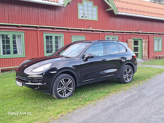 Porsche Cayenne 6 of 13