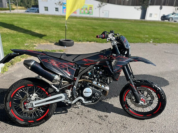 Fantic XMF 125 Performance 2 of 5
