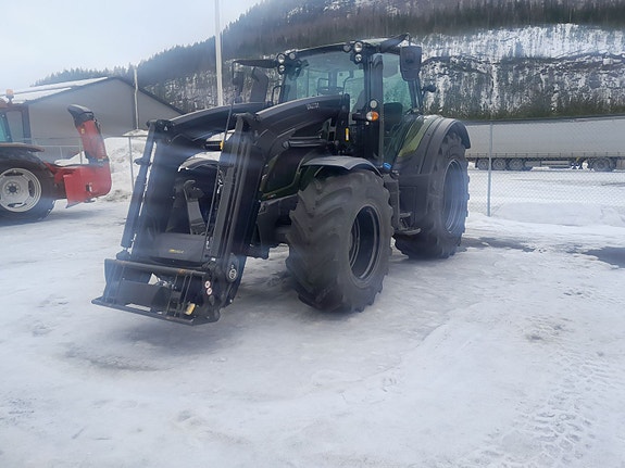 Valtra N175 Versu 2022, kr 1 345 000,-