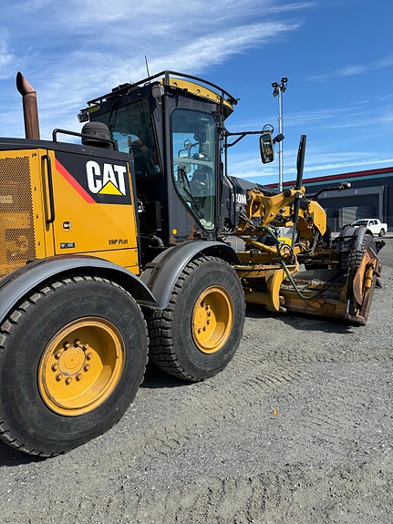 Cat 140M 3 of 15