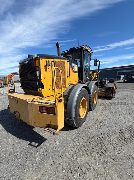 Cat 140M 2 of 15