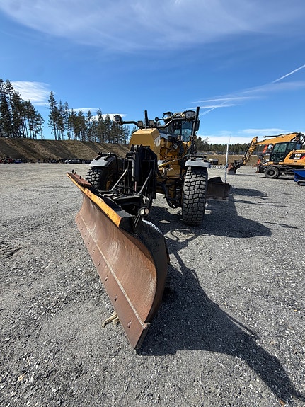 Cat 140M 5 of 15