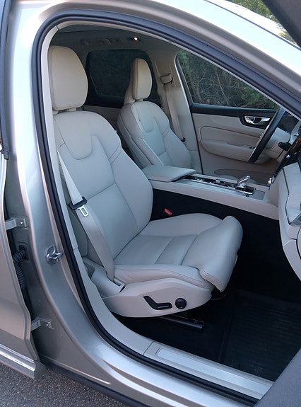Volvo XC60 30 of 30