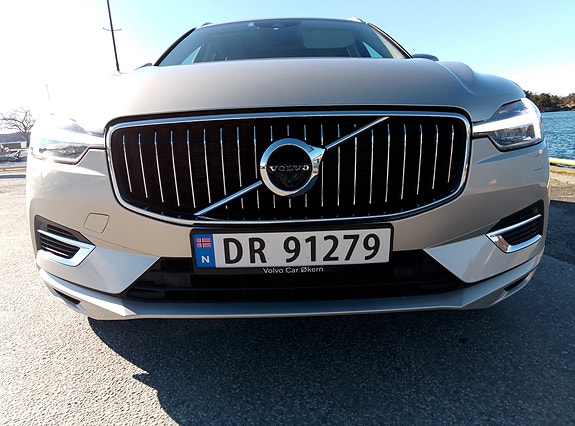 Volvo XC60 10 of 30