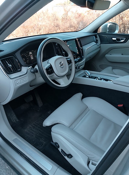 Volvo XC60 16 of 30
