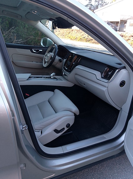 Volvo XC60 29 of 30