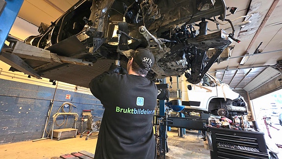 Eksisterende verksteder står for total oppgradering og stå ferdig stilt estimert til høsten 2026. Det skal blant annet etableres nye betongplater med luft til vann oppvarming i gulv, egen test og vaskehall, nytt elbil verksted.