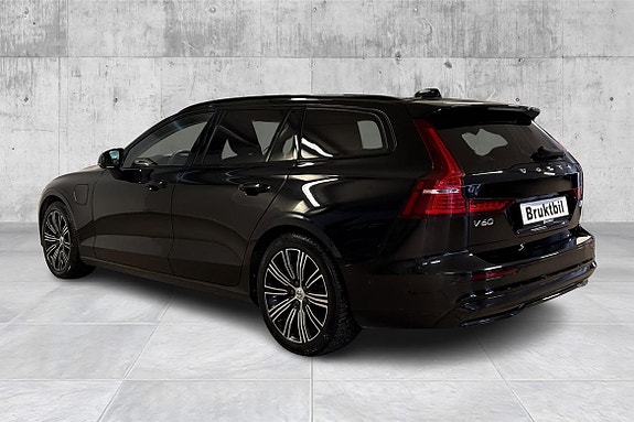 Volvo V60 2 of 27