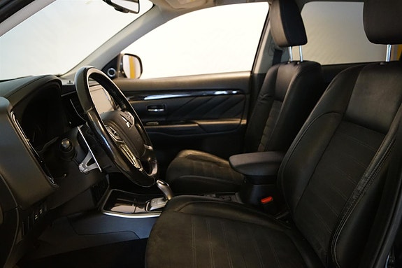 Mitsubishi Outlander 6 of 30