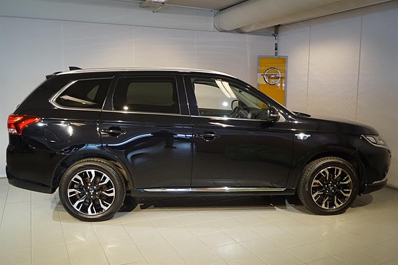 Mitsubishi Outlander 4 of 30