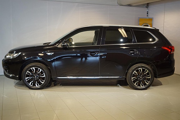 Mitsubishi Outlander 3 of 30