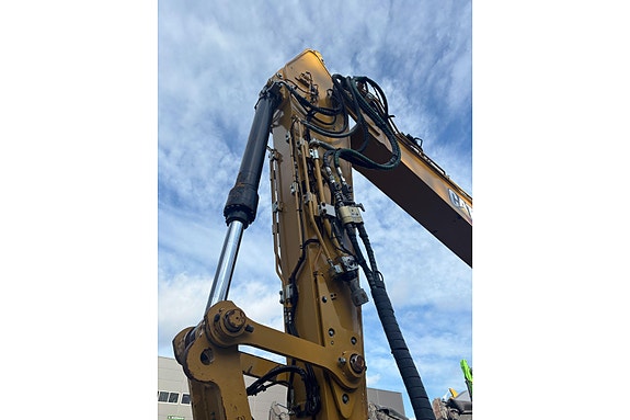 Cat 325 13 of 30