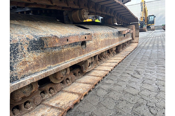 Cat 325 25 of 30