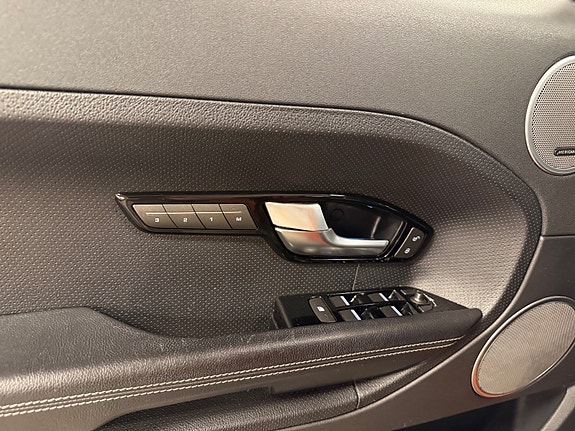 Land Rover Range Rover Evoque 26 of 30
