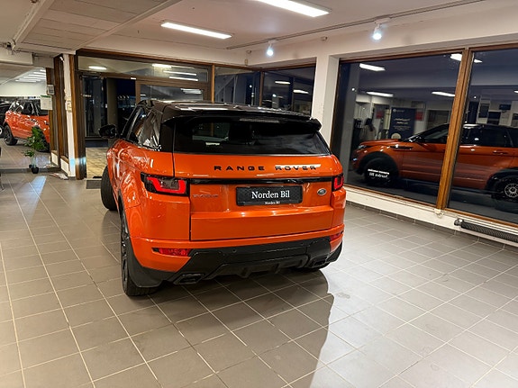 Land Rover Range Rover Evoque 11 of 30