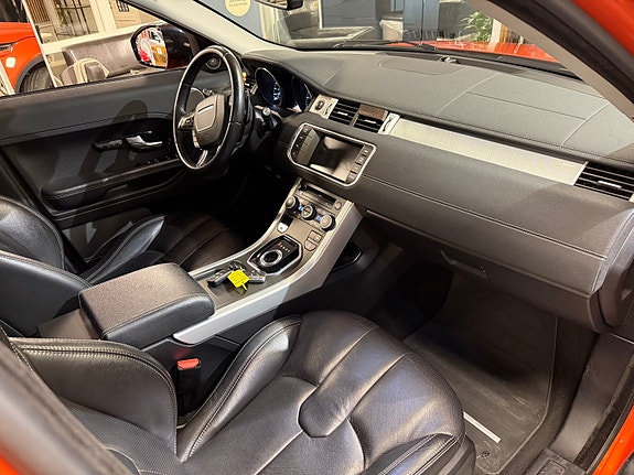Land Rover Range Rover Evoque 9 of 30