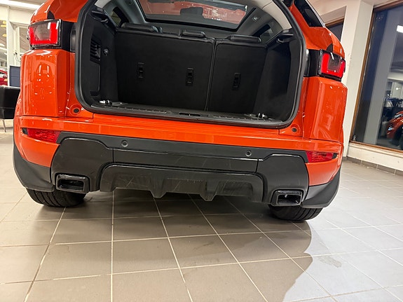 Land Rover Range Rover Evoque 17 of 30