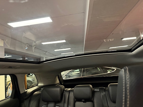 Land Rover Range Rover Evoque 29 of 30
