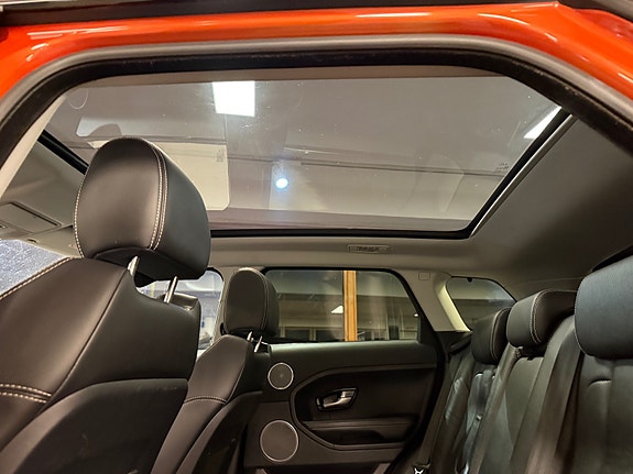 Land Rover Range Rover Evoque 24 of 30