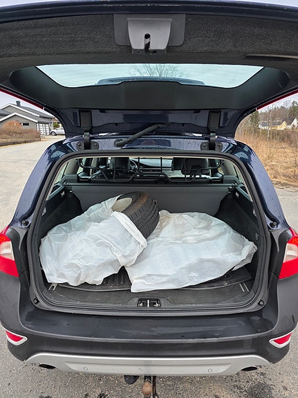 Volvo XC70 11 of 28