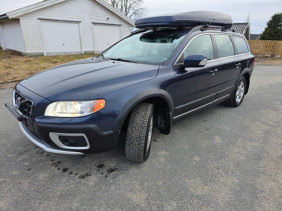 Volvo XC70 2 of 28