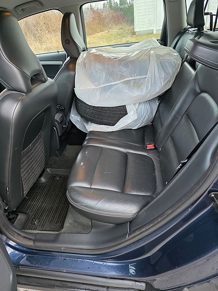 Volvo XC70 15 of 28