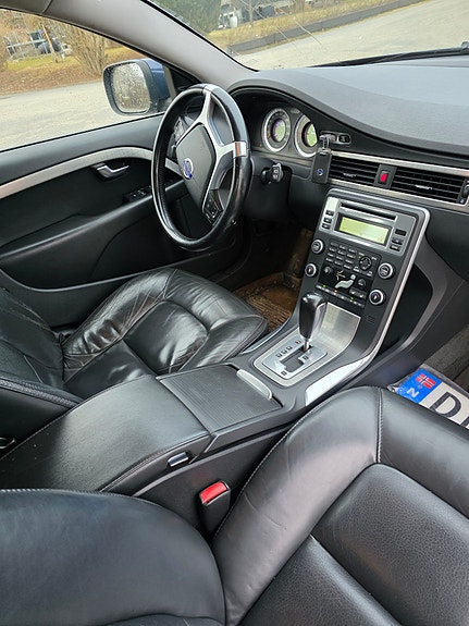 Volvo XC70 9 of 28