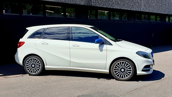 Mercedes-Benz B-Klasse 2 of 5