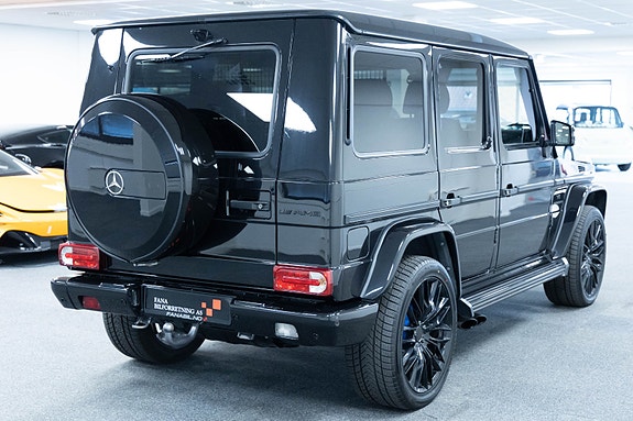 Mercedes-Benz Geländewagen 3 of 5