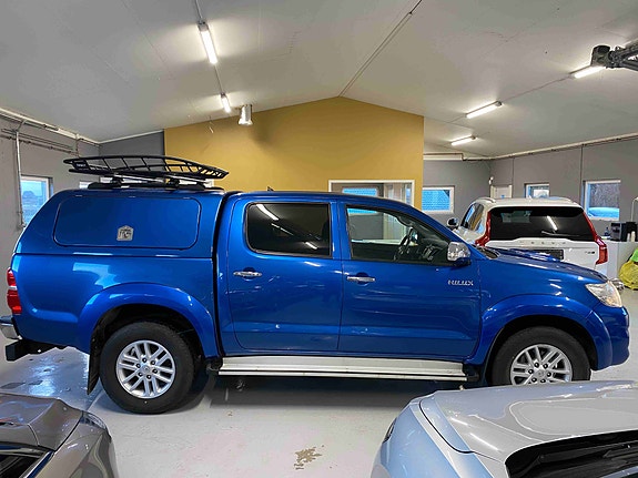 Toyota HiLux 3 of 5