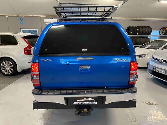 Toyota HiLux 5 of 5