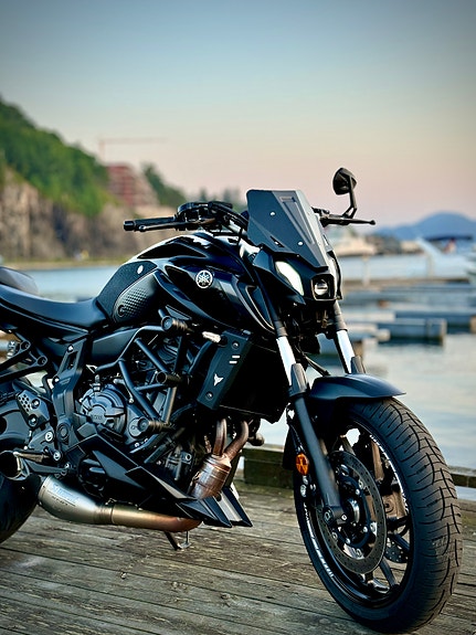 Yamaha MT-07 2 of 5