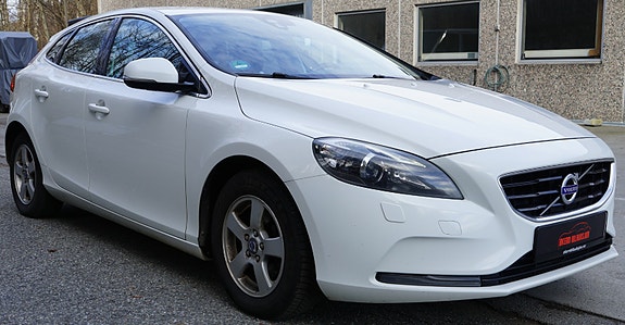 Volvo V40 23 of 30