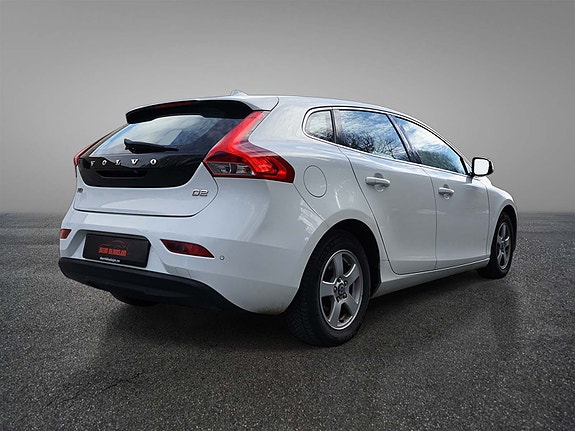Volvo V40 9 of 30