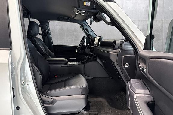 Toyota Land Cruiser 21 of 24