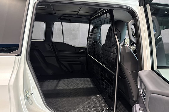 Toyota Land Cruiser 20 of 24