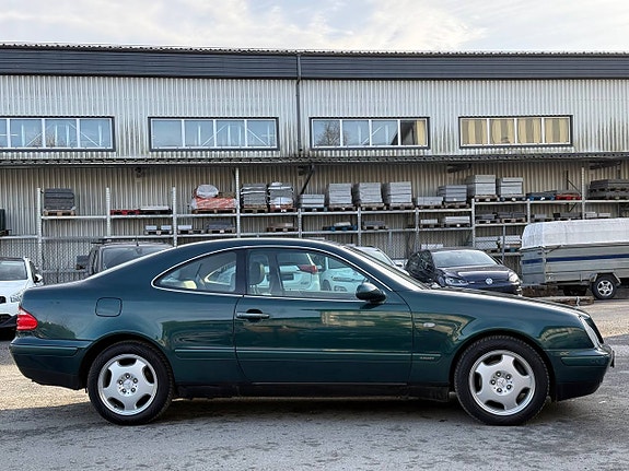 Mercedes-Benz CLK-Klasse 4 of 24