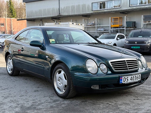 Mercedes-Benz CLK-Klasse 3 of 24