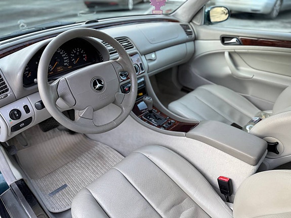 Mercedes-Benz CLK-Klasse 16 of 24