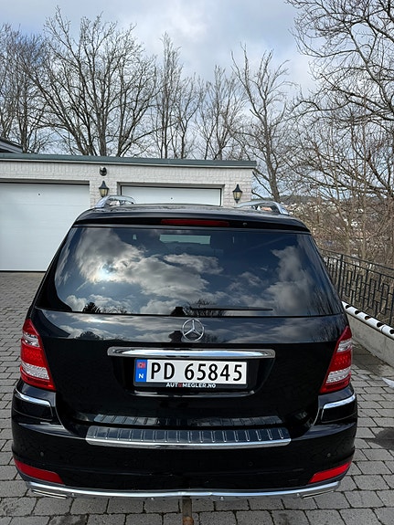 Mercedes-Benz GL350 5 of 5