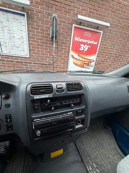 Toyota HiAce 5 of 5