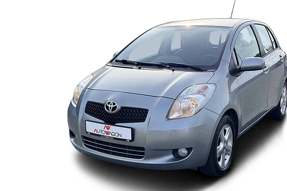 Toyota Yaris 5 of 5