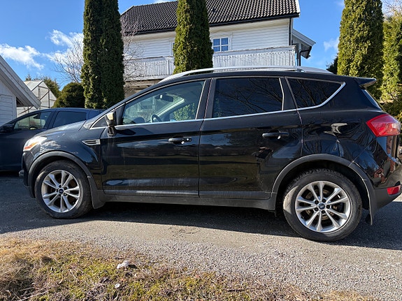 Ford Kuga 2 of 9