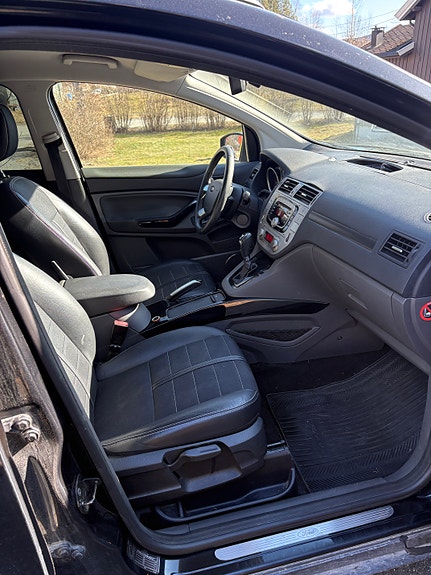 Ford Kuga 3 of 9