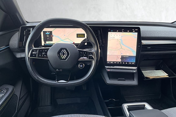 Oppvarmede forseter og sportsratt med varmefunksjon – standard i Norge