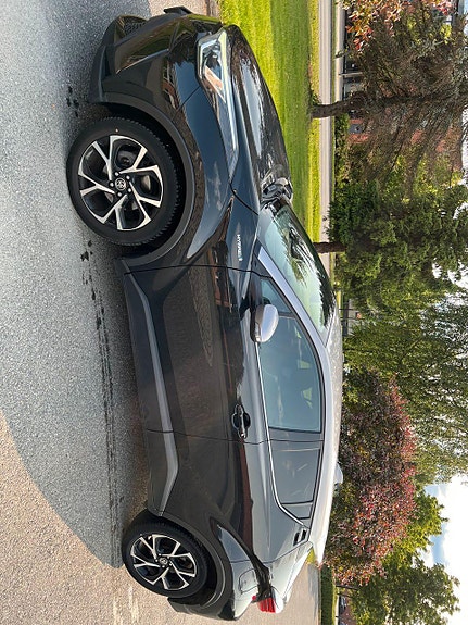 Toyota C-HR 4 of 13