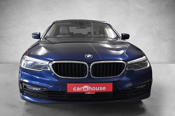 BMW 530e 3 of 5