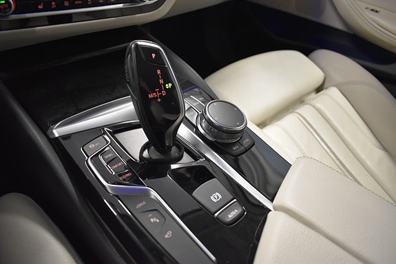 BMW 530e 20 of 23